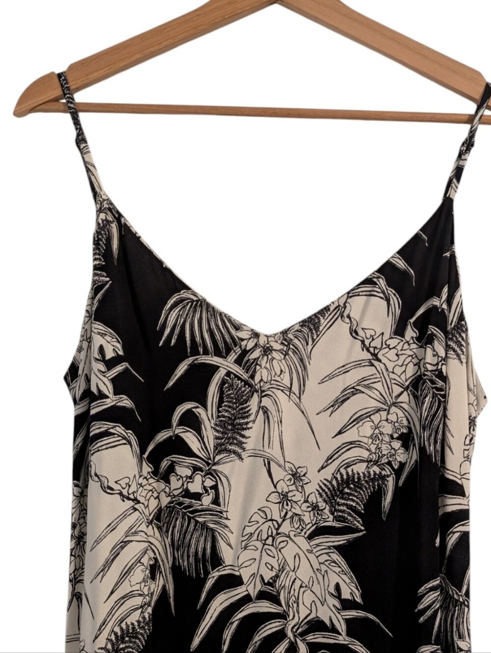 Reformation Boston Slip Dress in Amazon Print - Picture 4 of 12